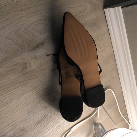 H&M flats - Picture 2 of 2